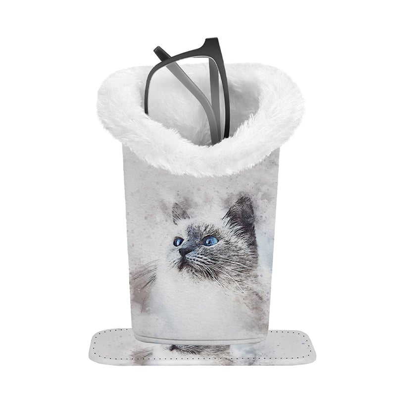 CloudSnap – Magnetic Plush Eyewear Holder – White Cat