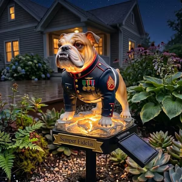 GlowTerra – Outdoor Solar Garden Lamp – Devil Dog