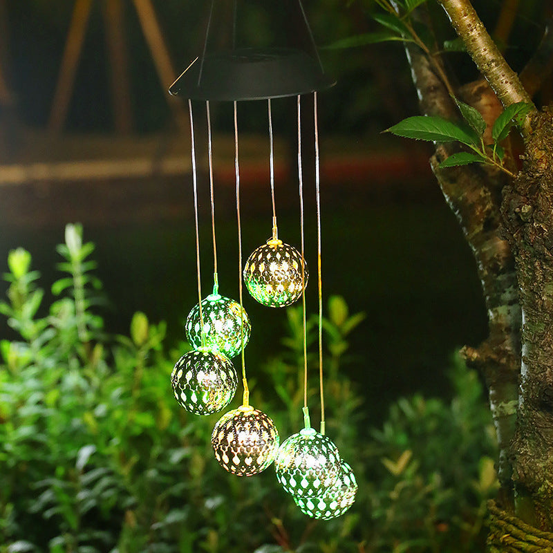 LunaBreeze Chime – Weatherproof Solar Garden Light Charm – color light