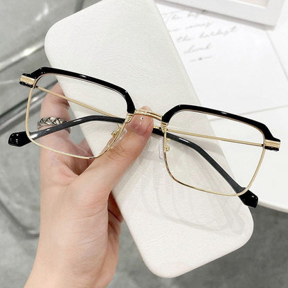 FocusPro – HD Auto-Adjust Reading Glasses – Silver Frame / 18–33 yrs | 0.00 No Power / Buy 1 Get Free 1