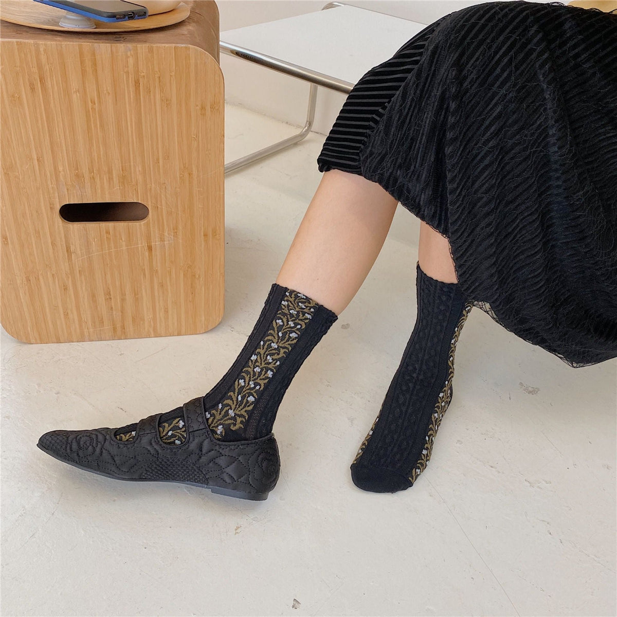 LumeFlora – Soft Cotton Embroidered Flower Socks – image 13