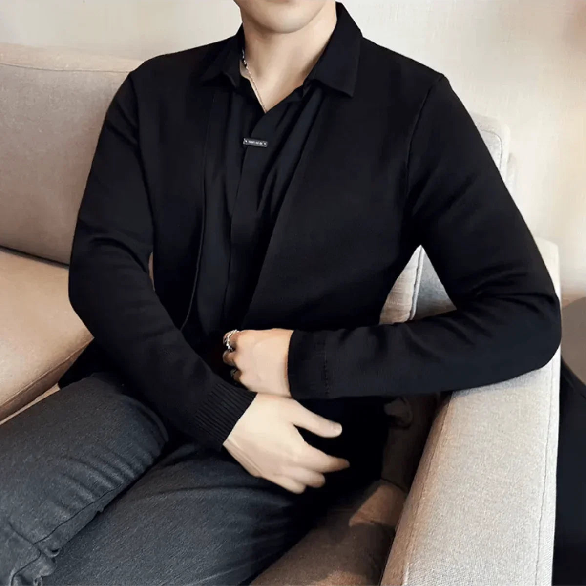 Layer™ – 2-in-1 Shirt with Cardigan Effect – Black / XS