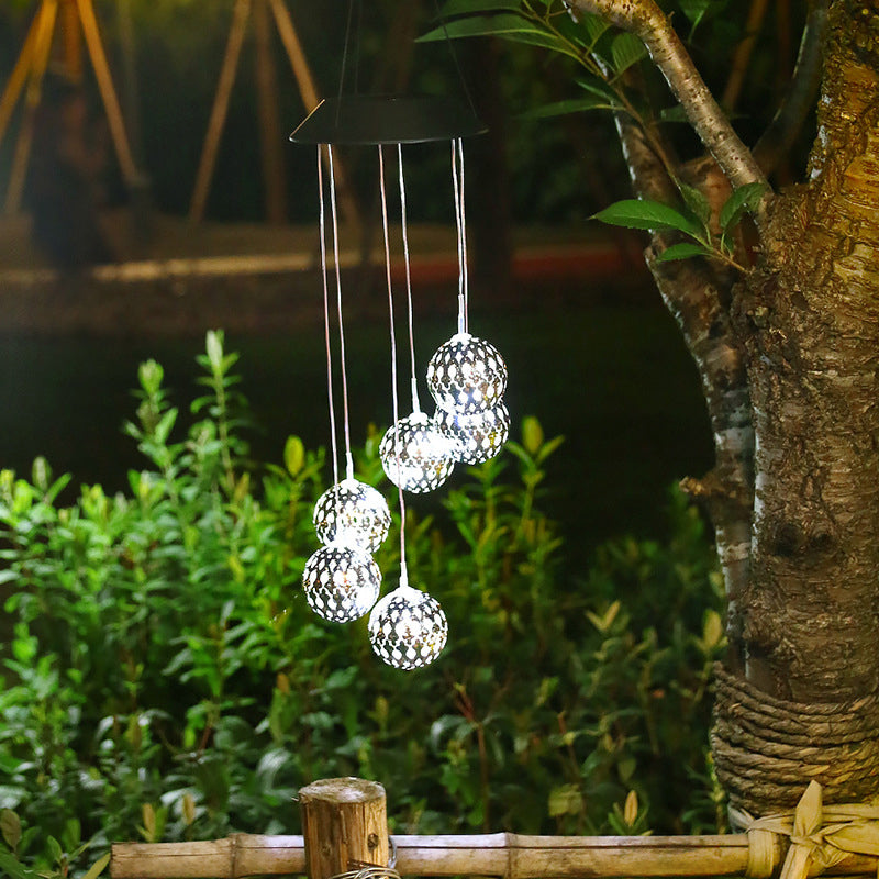 LunaBreeze Chime – Weatherproof Solar Garden Light Charm – white light