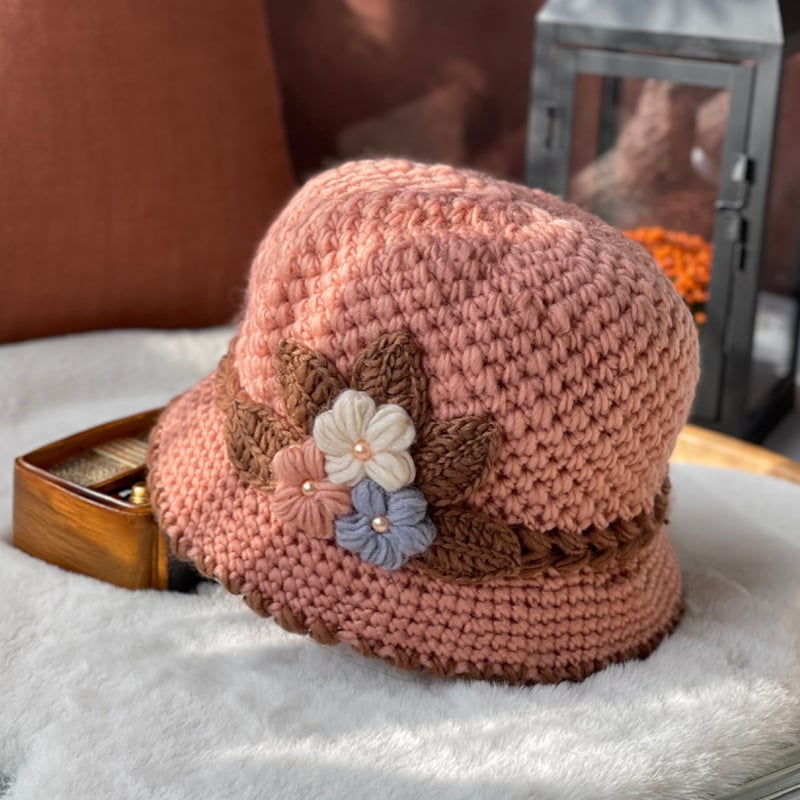 VintageGlow – Cozy Winter Cap – Pink