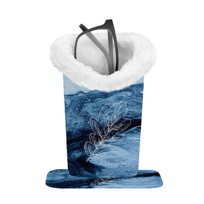 CloudSnap – Magnetic Plush Eyewear Holder – Blue Leave