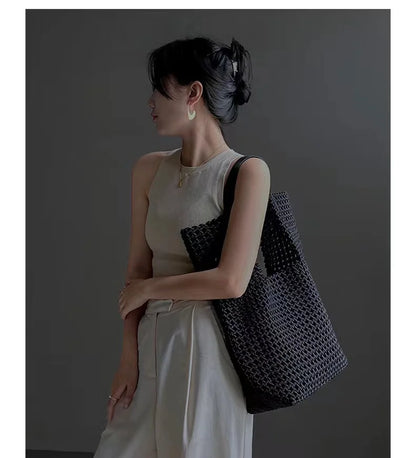 LuxeWeave – Handwoven Oversized Leather Tote Bag – image 7