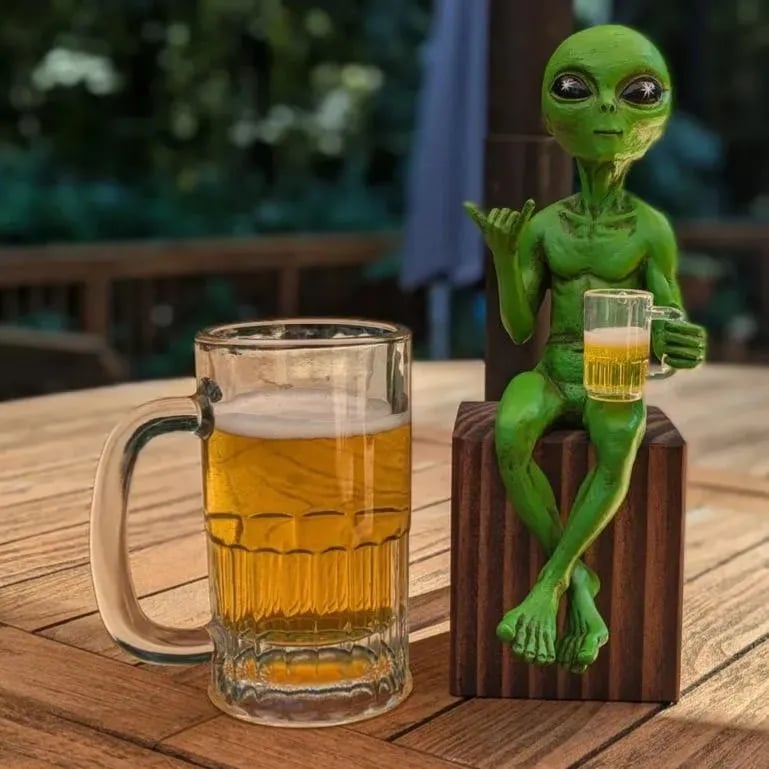 AlienMeme – Funny 2026 Alien Artwork – image 8