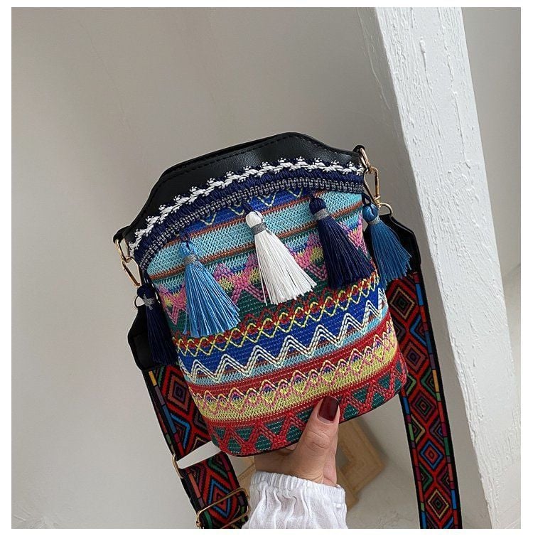 RootedCraft – Heritage Inspired Handbag – Black / 20cm x 9.5cm x 18cm