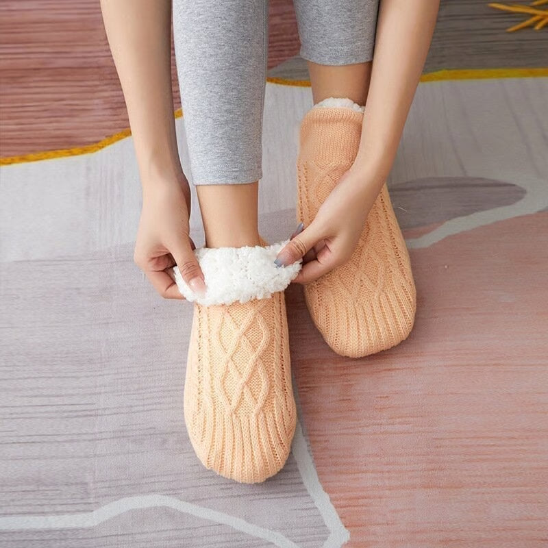 CloudWarm – Anti-Slip Indoor Slipper Socks – APRICOT / S（4-8）