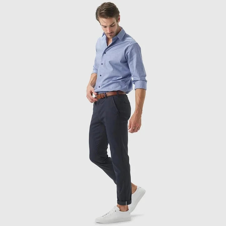 LuxeStride – Stylish Jetsetter Pants – image 39