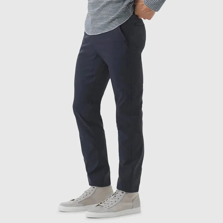 LuxeStride – Stylish Jetsetter Pants – image 5