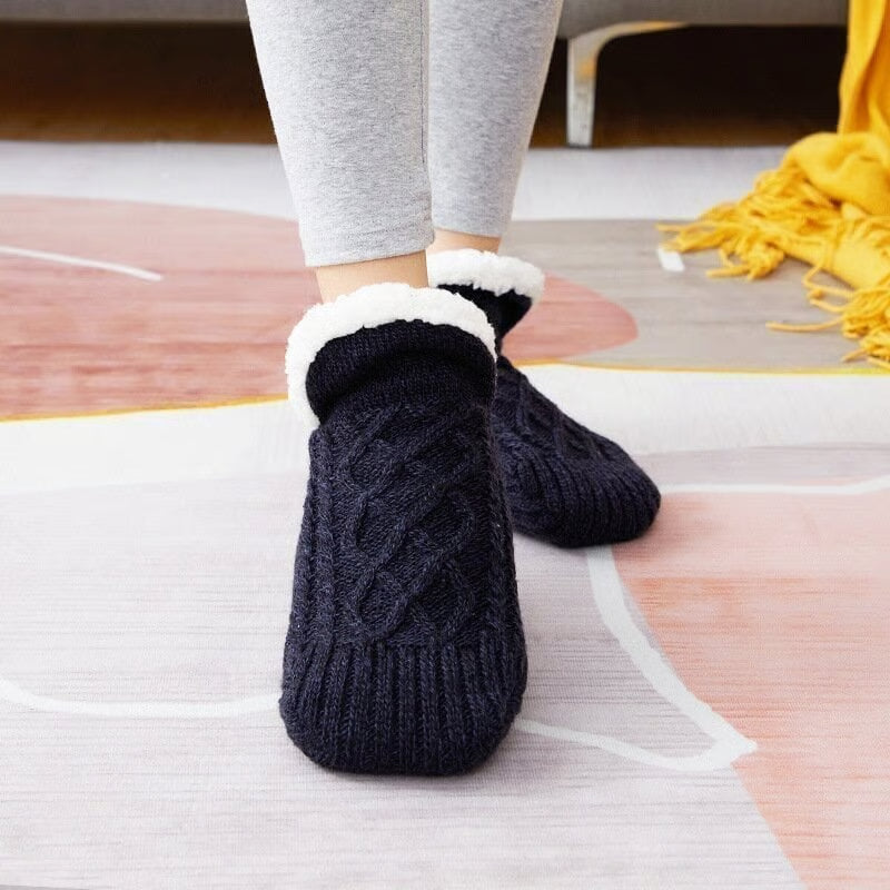 CloudWarm – Anti-Slip Indoor Slipper Socks – BLACK / S（4-8）