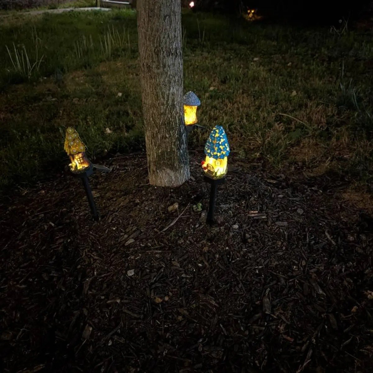 MushLumi – Solar Fairy-Tale Mushroom Cottage Light – image 10
