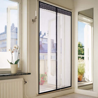 BreezeLock – Magnetic Mesh Fly Protection Door – image 7