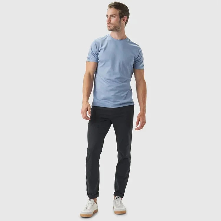 LuxeStride – Stylish Jetsetter Pants – image 12