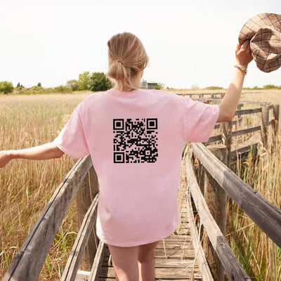 ScanMe – Funny QR Code Interactive T-Shirt – Pink / S