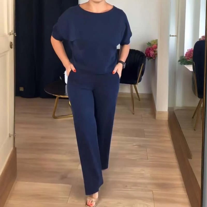 Opulenza - Comfortable Luxury 3-Piece Ensemble – image 11