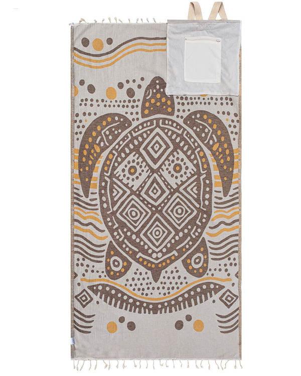 CoastCarry – Sand-Resistant Towel Backpack for Beach Days – Kiki TT / 37" x 67" (93cm x 170cm)