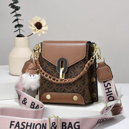 UrbanLuxe – Fashion Chain Handle Bag – Brown