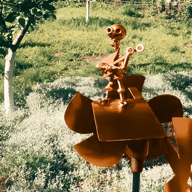 MelodyTwist – Outdoor Music Theme Wind Spinner – Limited EditionGoldenGuitarist (⏰25 pcs in stock)
