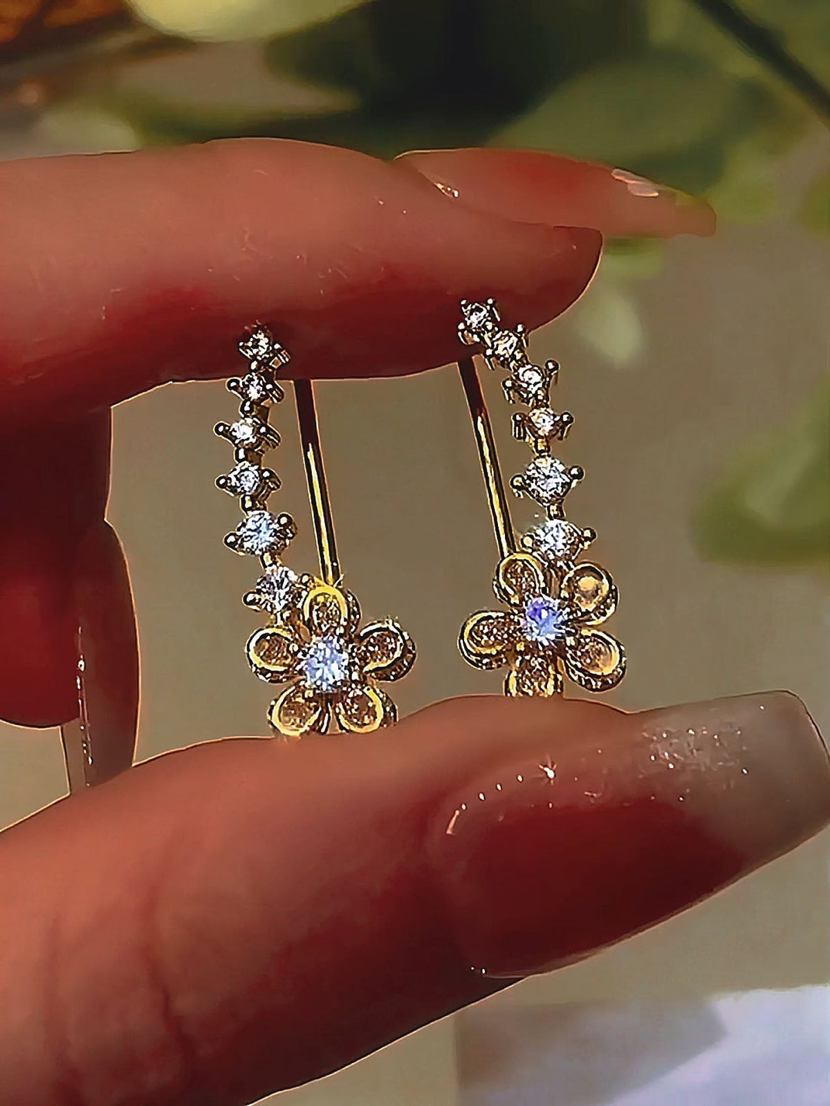 Aurelle – Elegant Statement Earrings – image 3