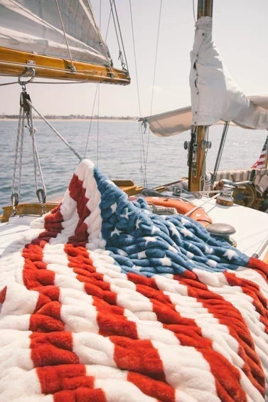PatriotWrap - American Flag Fleece Blanket – image 2