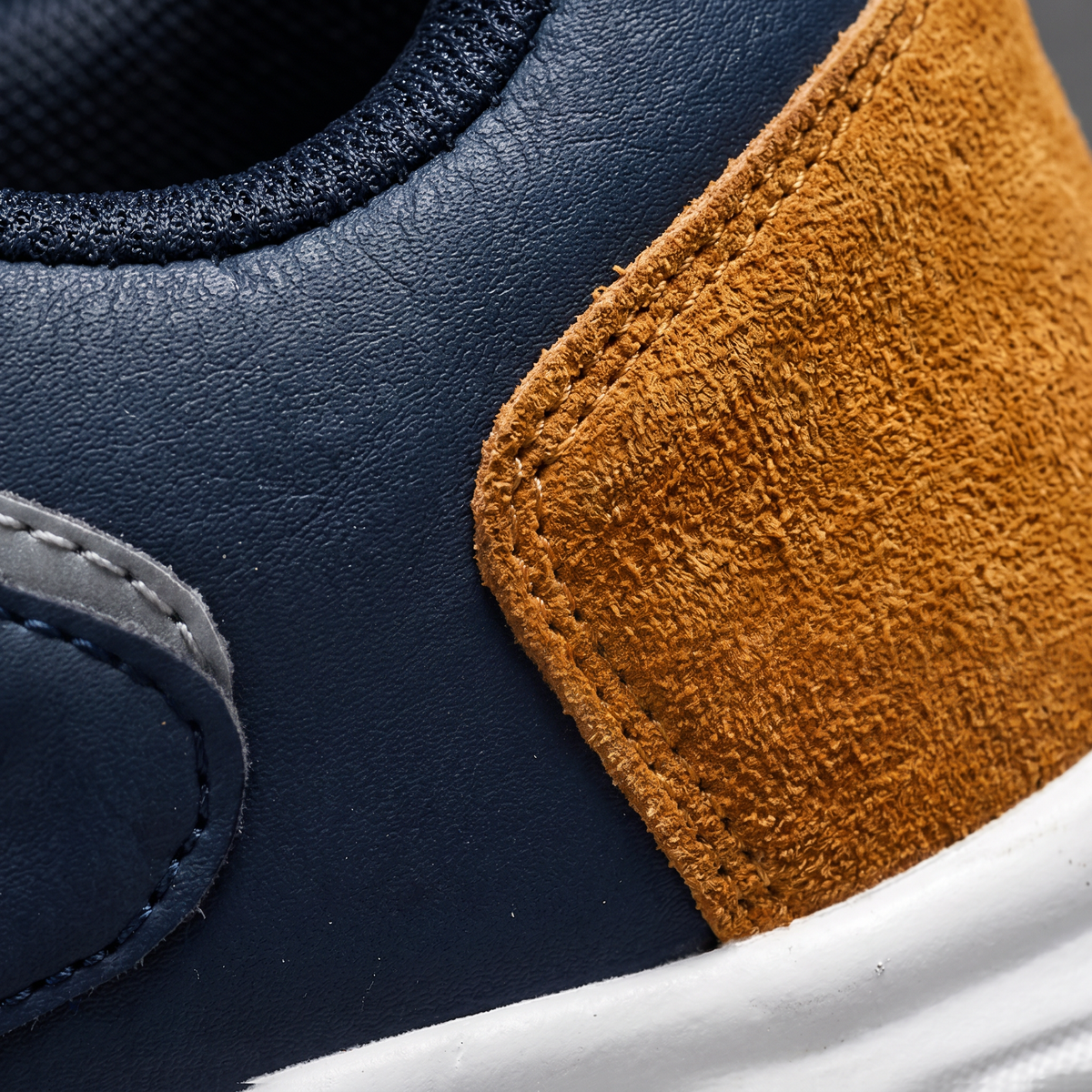 AirFlex — Lace-Up Sneaker with Cushion Technology – image 4