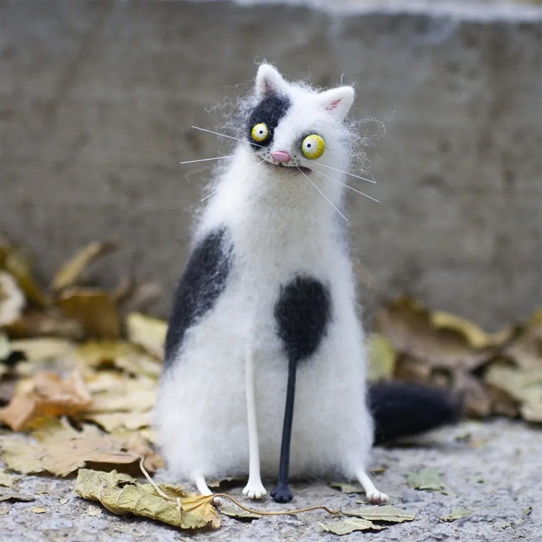 CurioCat - Soft Wool Figurine – Strange cat