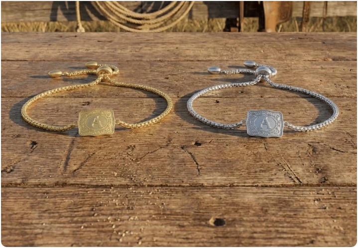 LetterLuxe Glow – Adjustable Name Bracelet – image 3