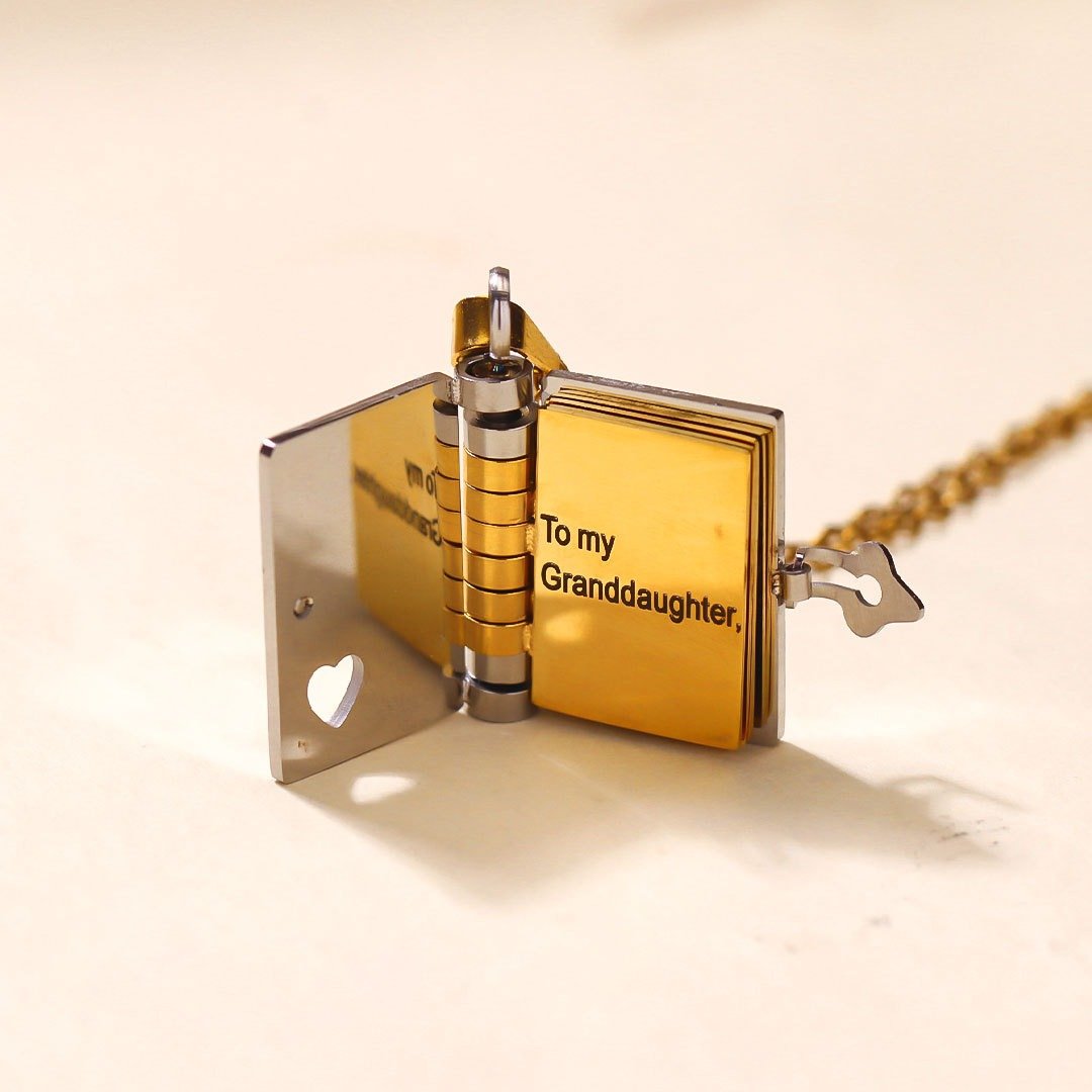 LoveStory – Chapter Book Necklace Gift – image 6