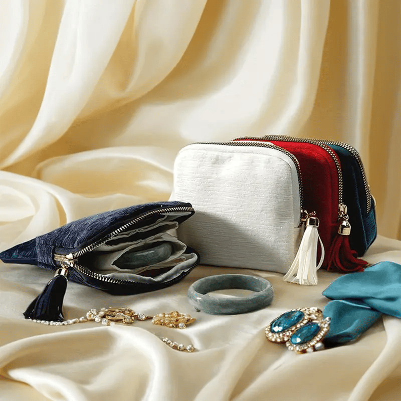 LuxeCarry – Portable Jewelry Storage Bag with Zipper – image 9
