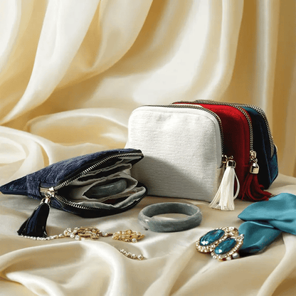 LuxeCarry – Portable Jewelry Storage Bag with Zipper – image 9