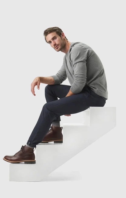 LuxeStride – Stylish Jetsetter Pants – image 19