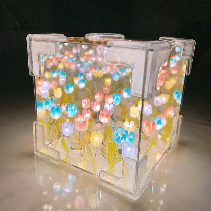 BloomGlow – DIY Tulip Mirror Lamp Box – Multicolor / 1 Pcs