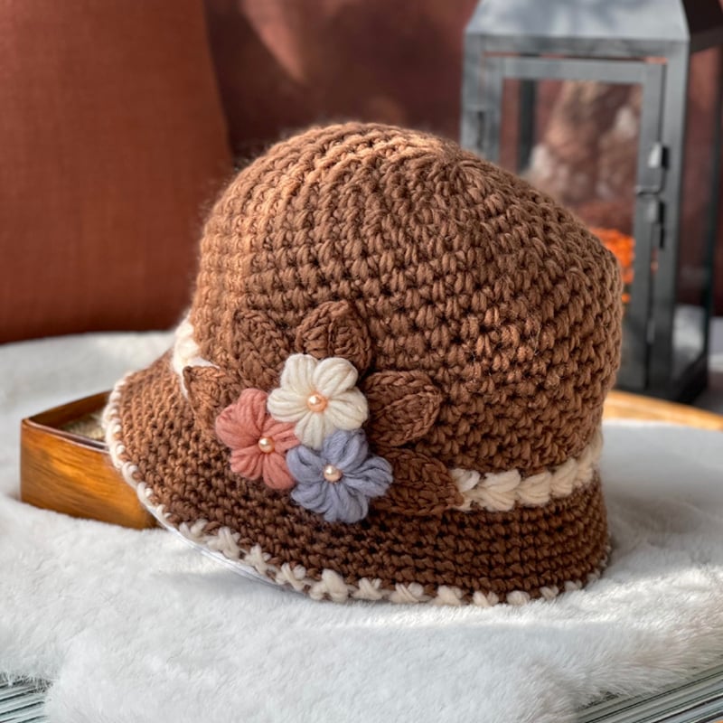 VintageGlow – Cozy Winter Cap – Khaki