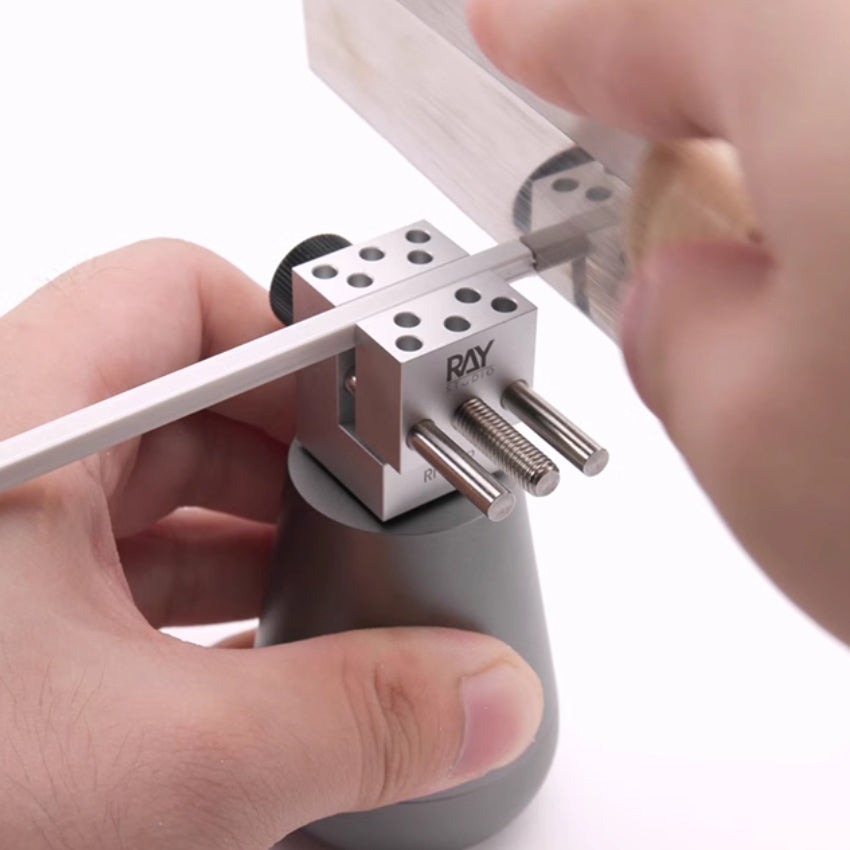 CraftClamp X – Handheld Model Vise – image 3