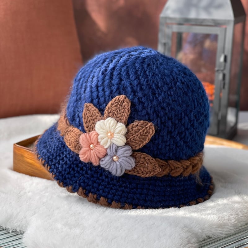 VintageGlow – Cozy Winter Cap – Blue