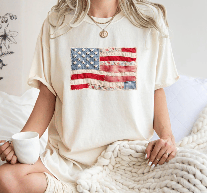 RedWhiteRebel – Retro American Flag Patchwork Tee – Ivory / S