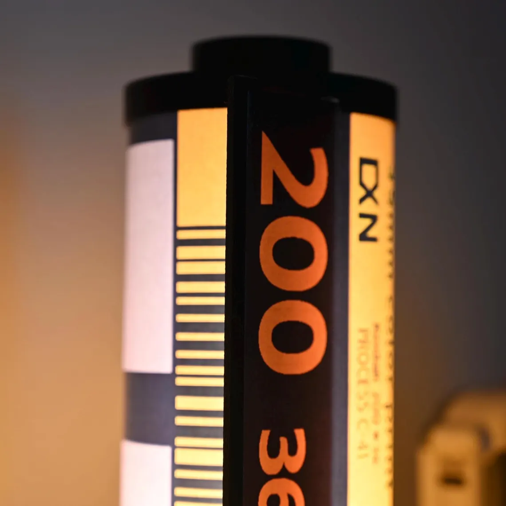 RetroGlow – Kodak 200 Film Lamp – image 3