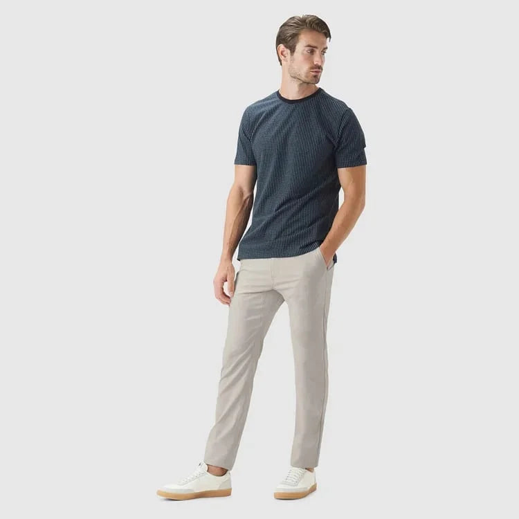 LuxeStride – Stylish Jetsetter Pants – image 25