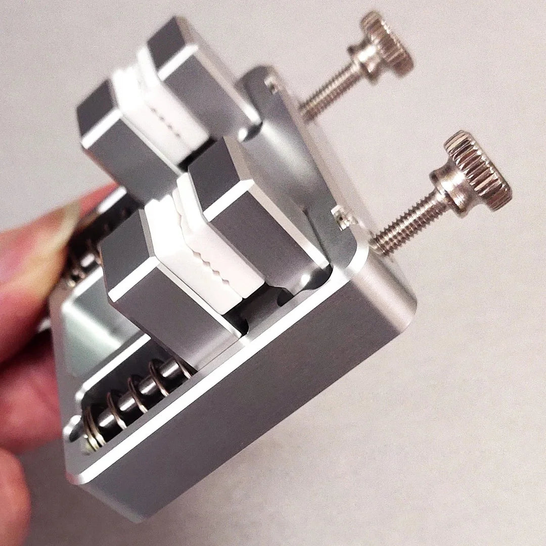 CircuitHold – Heavy Duty Soldering Clamp – image 2