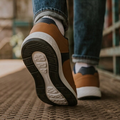 Ribbon — Stripe-Detailed Sneaker for Daily Wear – image 6
