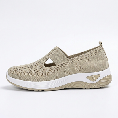 Pebble — Slip-On Walking Shoes with Rocker Sole – Beige / 34
