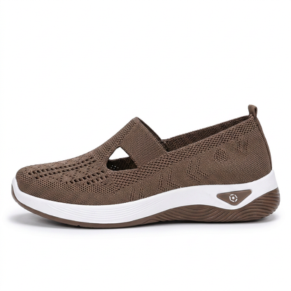 Pebble — Slip-On Walking Shoes with Rocker Sole – Brown / 34
