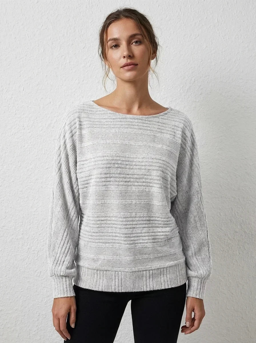 Linea™ Pullover – Women’s lightweight everyday top – White / S