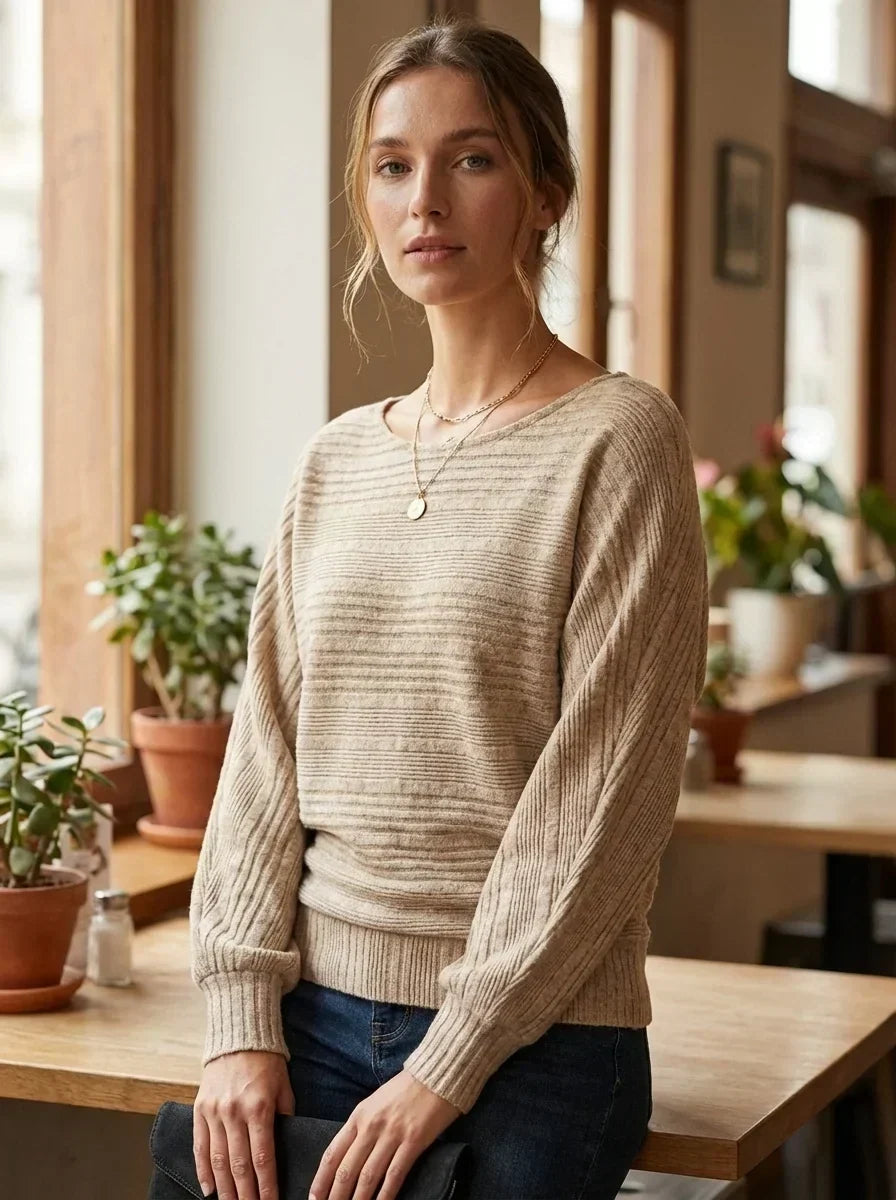 Linea™ Pullover – Women’s lightweight everyday top