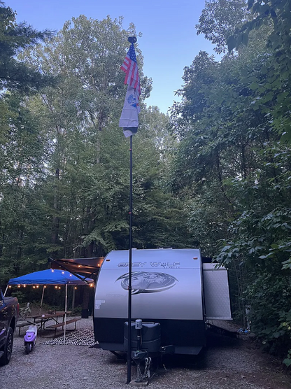 SolarGlory – Telescopic Flagpole with LED Light – image 4