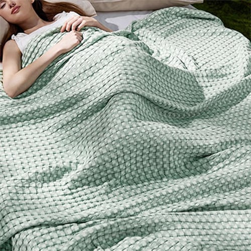 CloudWeave – Breathable Luxury Waffle Blanket – image 4